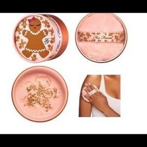 Too Faced- Gingerbread Sugar Kissable Body Shimmer